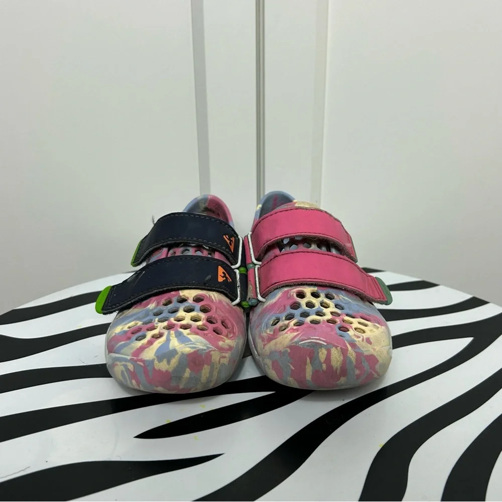 Plae marble perforated pink purple Colorful Kids Shoes with Velcro Straps 11c